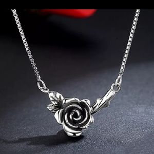 Sterling Silver 925 rose and leaf boho vintage style necklace